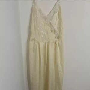 Miss Dior Size M Vintage Yellow Embroidered Bodice Nightgown